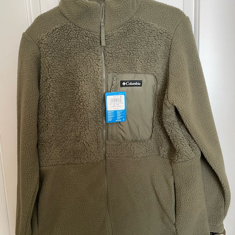 NWT Women’s Columbia Olive Sherpa Jacket